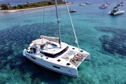 Charter Catamaran Fountaine Pajot Fountaine Pajot Astrea 42 - 4 + 2 cab. Brač
