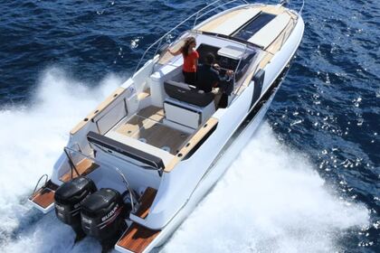 Charter Motorboat BENETEAU FLYER 8.8 Cogolin