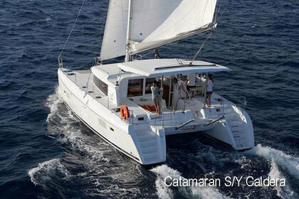 Charter Catamaran Caldera Lagoon 420 PRIVATE DAILY CRUISES Santorini