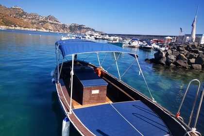 Hire Motorboat Gozzo Gozzo siciliano Taormina