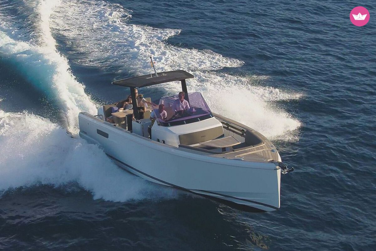 Bateau à moteur Fjord 36 Xpress 700cv 8