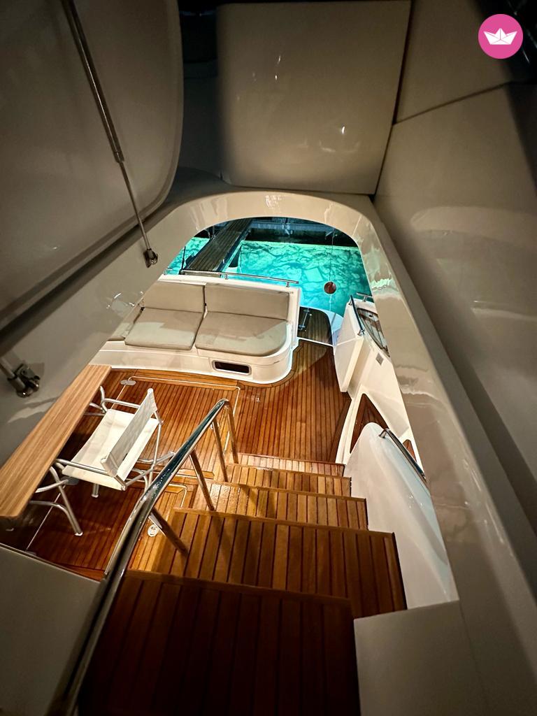 Bateau à moteur Fairline 50 1340cv 5