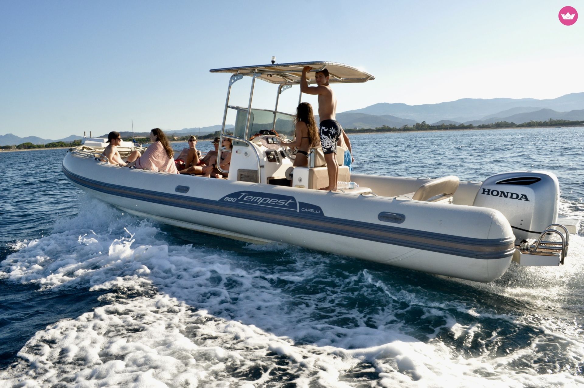 Semi-rigide Capelli Tempest 900 250cv