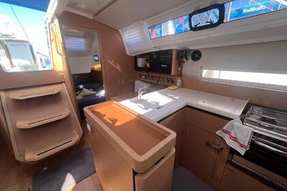 Noleggio Barca a vela Jeanneau Sun Odyssey 410 Cannigione