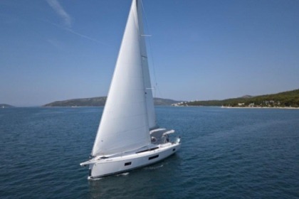 Noleggio Barca a vela  Oceanis 51.1 Trogir