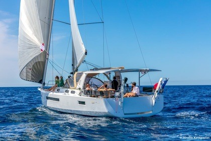 Charter Sailboat Jeanneau Sun Loft 47 monocat Kontokali