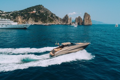 Noleggio Yacht a motore Riva Rivale 52 Sorrento