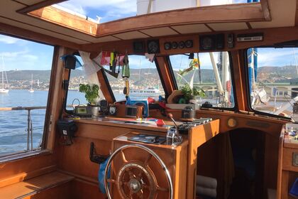 Noleggio Barca a vela Siltala Yatchs Nauticat 33 Trieste