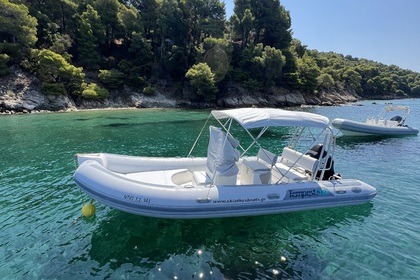 Miete Motorboot Capelli 630 Skiathos