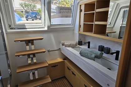 LAGOON 630 MY con tripulación