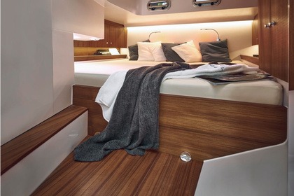 ELEGANZ IN IHRER VOLLEN BLÜTE