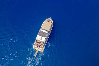 2024 model luxury motor yacht trawler with a capacity of 6 people