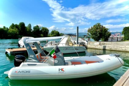 Rental Boat without license  KARDIS KARDIS FOX 570 La Spezia