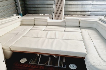 Noleggia Fiart Genius 36 – Esplora le meraviglie del Golfo di Napoli!