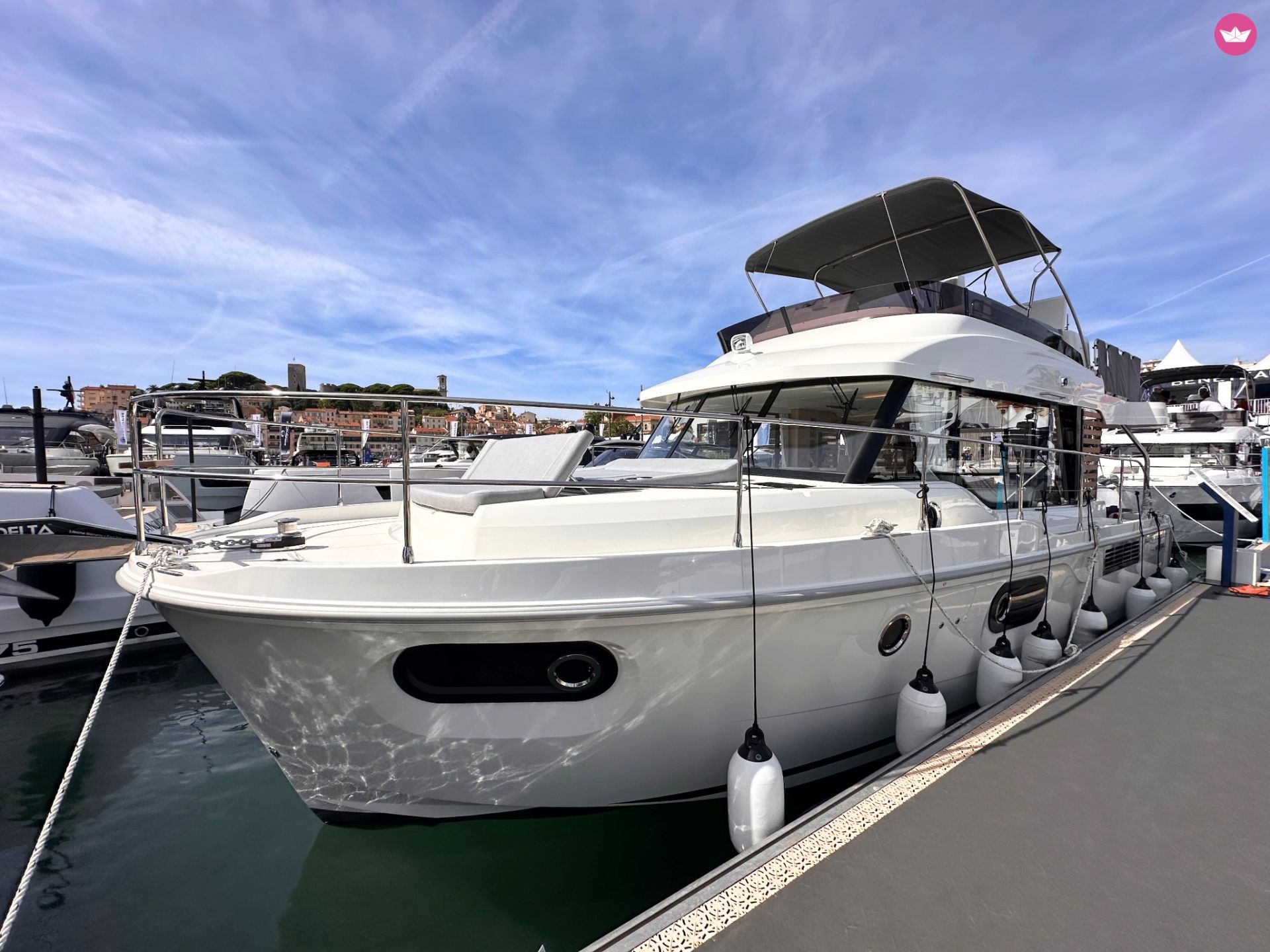 Bateau à moteur Swift Trawler 41 640cv 6