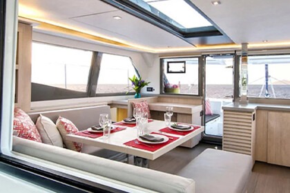 Rental Catamaran  Sunsail 454L Mahé
