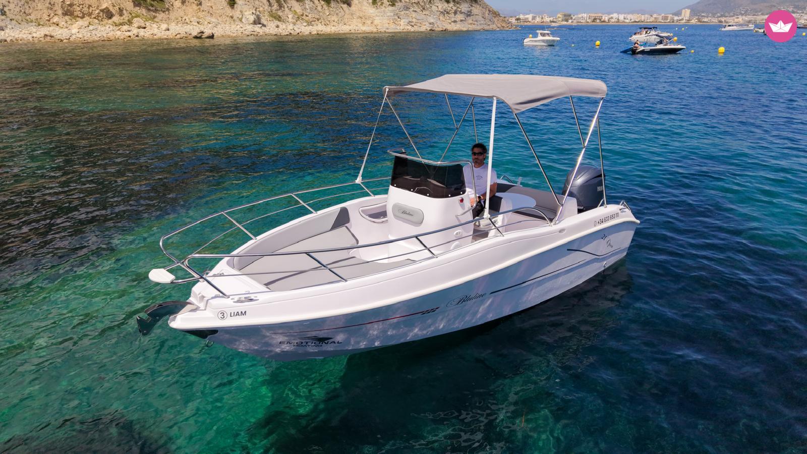 Bateau à moteur Bluline 21 150cv 3