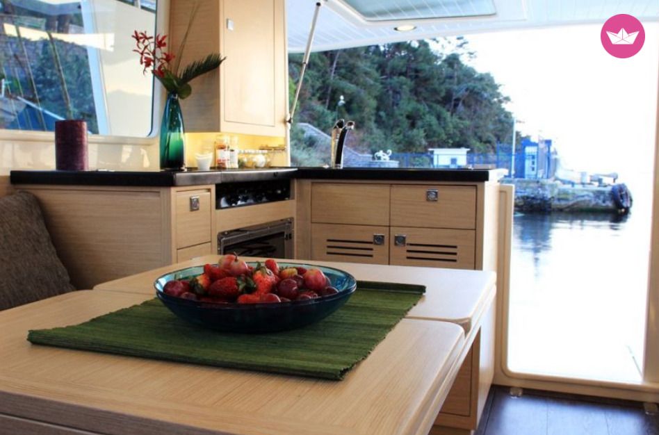 Bateau à moteur RHEA TRAWLER 36 - ANGELINER 520cv 5