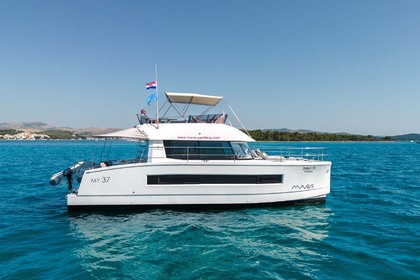 Rental Catamaran Fountaine Pajot Fountaine Pajot MY 37 Šibenik
