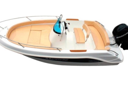 Discover the coast of Girona in a Marinello motorb