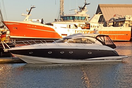 Czarter Jacht luksusowy Sunseeker Portofino 48 Gdynia