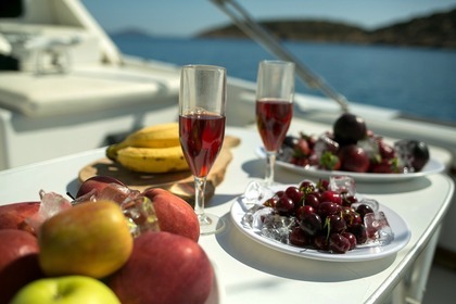 Rental Motorboat BERTRAM 31FT Agios Nikolaos