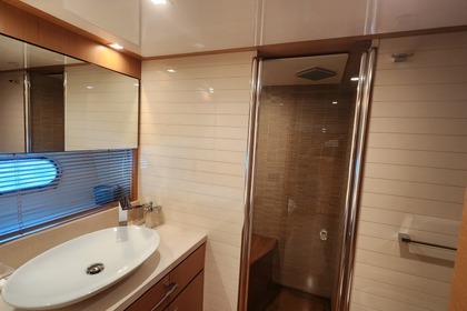 Verhuur Motorboot Ferretti Navetta 26 Göcek