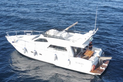 Hire Motor yacht Ferretti 44s Altura Santa Maria di Leuca