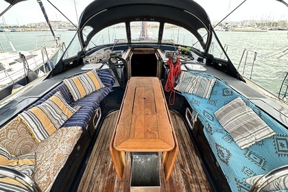 Sailing yacht for day cruises from Athens