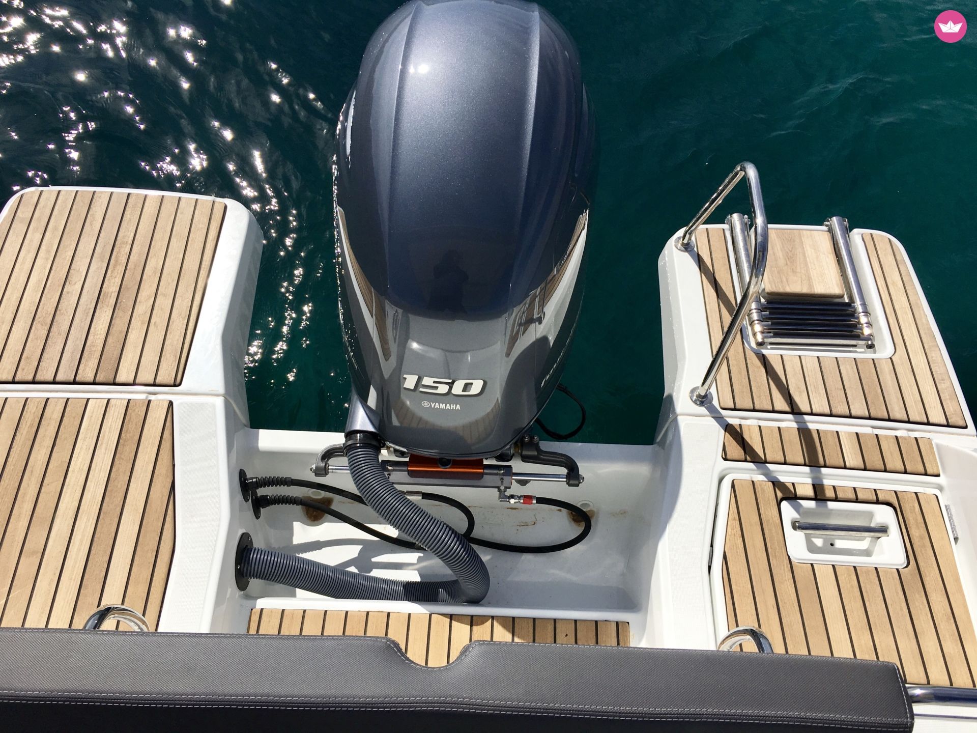 Location bateau à moteur à Antibes de particuliers et professionnels