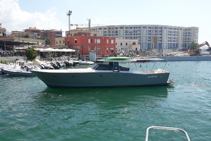 Hyra båt Motorbåt Cantieri Navali Soriente 13 mt Salerno