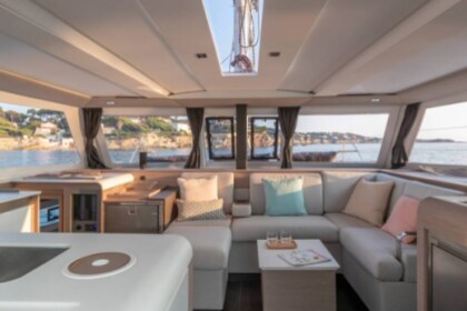 Charter Catamaran Fountaine Pajot ISLA 40 Volos