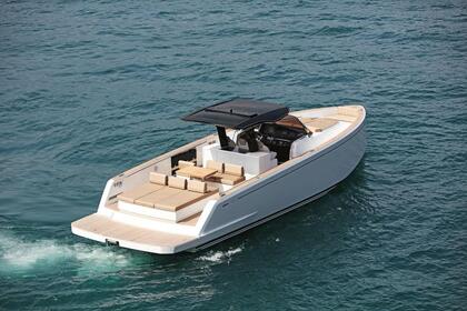 Verhuur Motorboot PARDO YACHT Pardo 43 Saint-Tropez