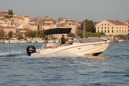 Чартер Моторная яхта Quicksilver Quicksilver 755 Activ Cruiser Ровинь