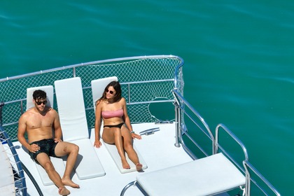 Tour in Catamarano da Balestrate per Scopello e riserva dello zingaro