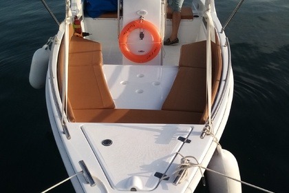 Bateaux moteur 115 CV 4 temps