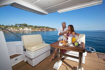 Verhuur Motorjacht Bavaria Yachtbau Bavaria Virtess 420 Fly Marina Lav