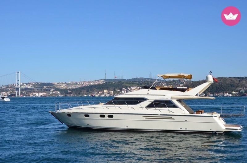 Yacht Spacious boat with (12 Capacity) B20 Spacious boat with (12 Capacity) B20 2200cv 8
