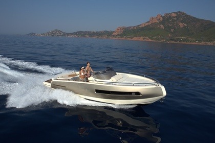 Charter Motorboat Riva Invictus 280 gt Budva