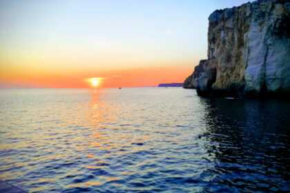 Alugue este iate para conhecer Menorca e suas prai