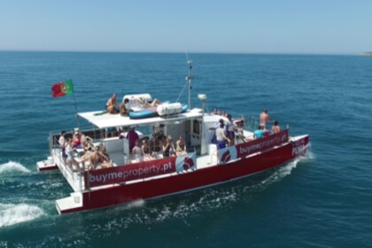 Motor catamaran Puma