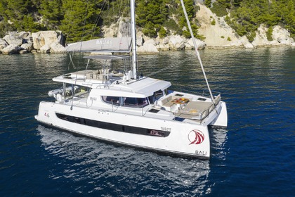 Hyra båt Katamaran Catana Group Bali 4.6 - 5 + 2 cab. Sukošan