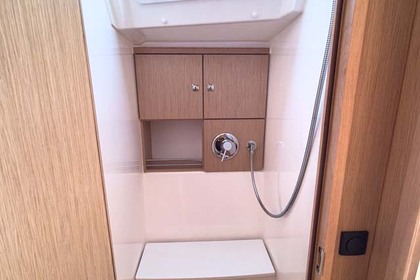 Hyra båt Segelbåt Bavaria Yachtbau Bavaria Voyager 45 Pula