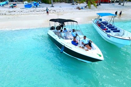 Charter Motorboat Saona Island 300 Bávaro