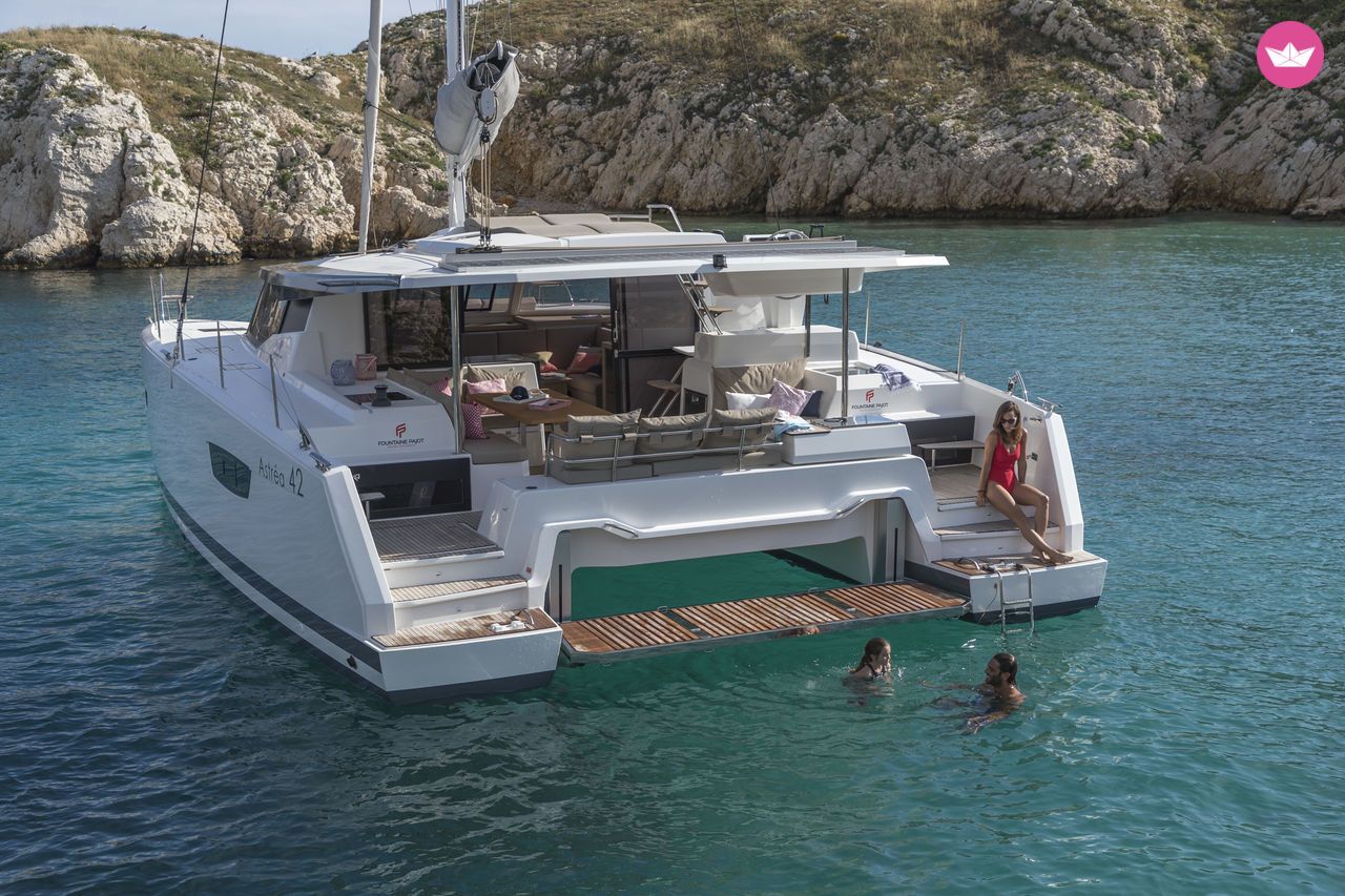 Catamaran Fountaine-Pajot ASTREA 42 12.6m 3