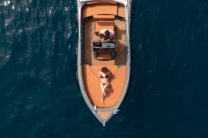 Charter Motorboat Poseidon Ranieri 540 Santorini