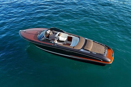 Charter Motorboat Riva Iseo Rapallo