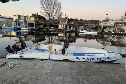 Évasion dans la baie de Burgas – Des aventures en motorboat vous attendent