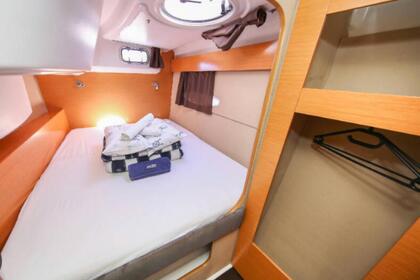 Просторный катамаран Lipari 41 – отдых с друзьями и семьёй у берегов Черногории