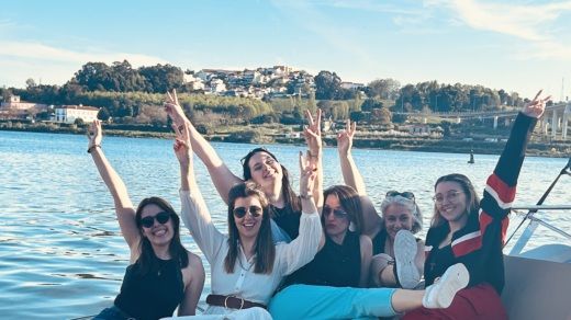 Porto Motorboat Pacific Craft 700 alt tag text